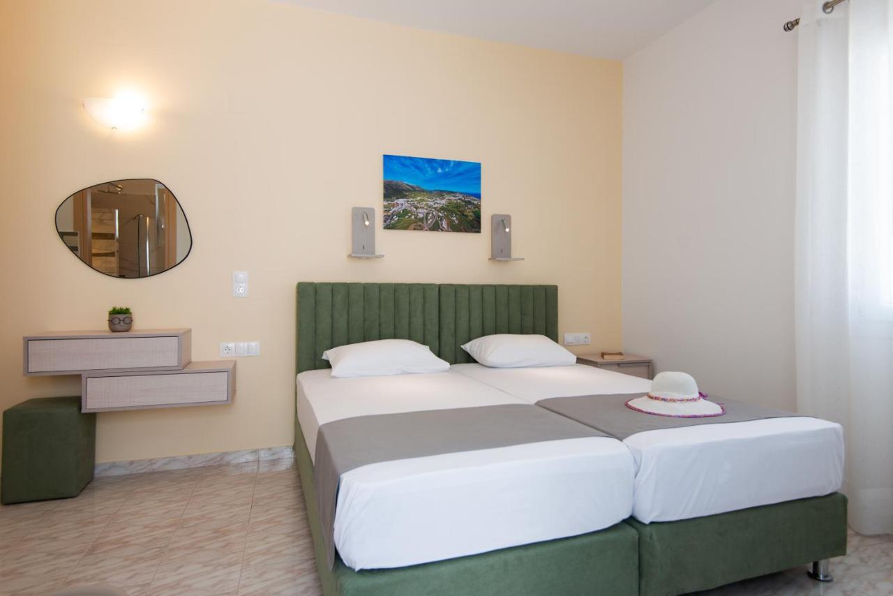Theodora Rooms Kamares  Exterior foto